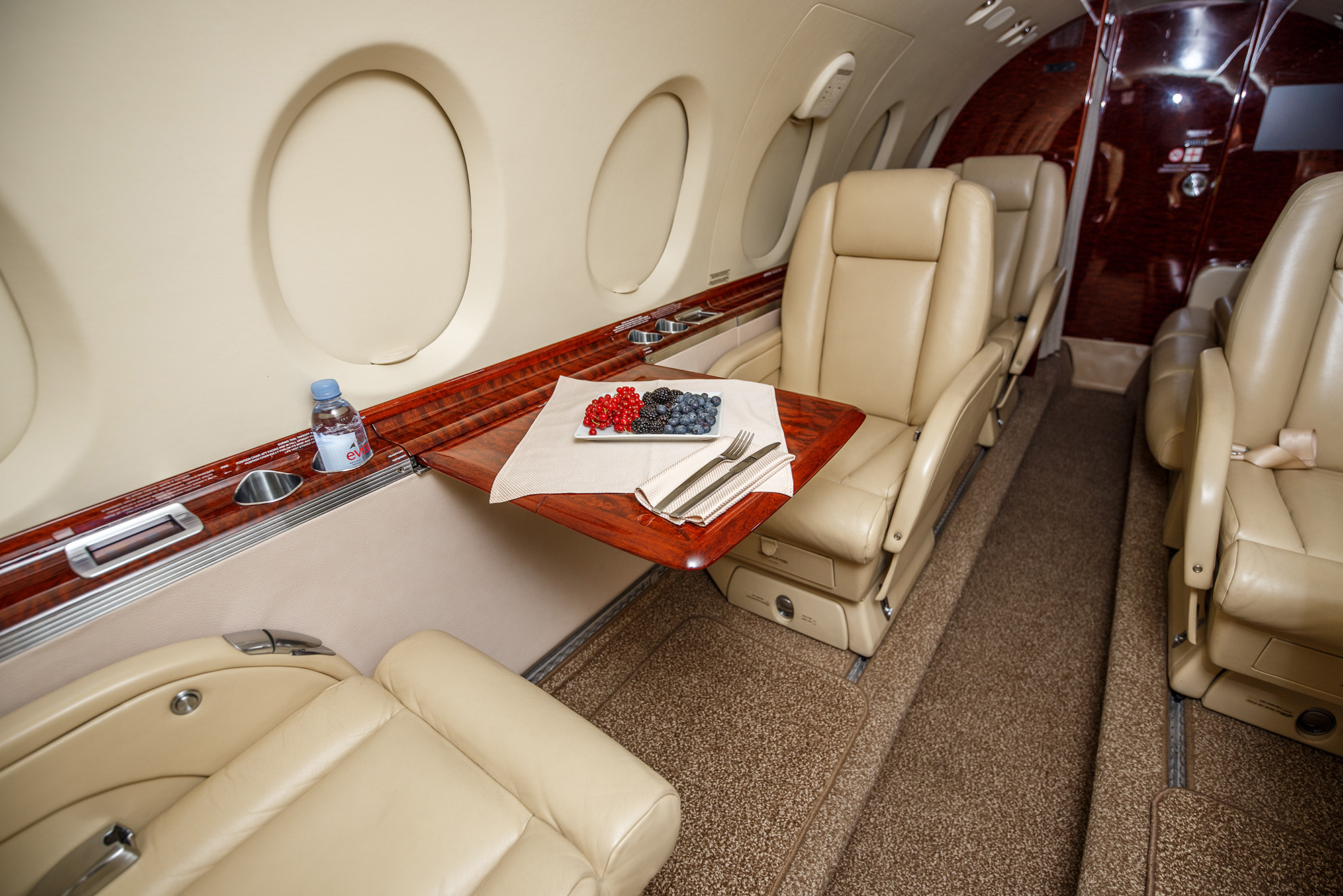 jet aziendale Beechcraft Hawker 750